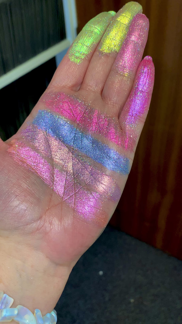 COCKTAILS OF NEON HOLO MULTICHROMES